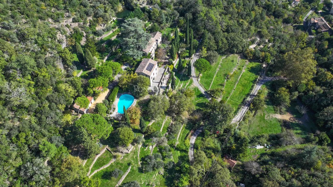 Estate in Saint-Ambroix, Occitania, France 4 - 15568675