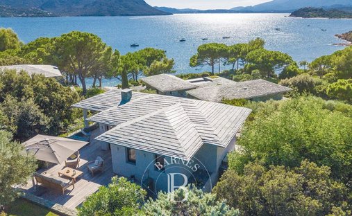 Villa in Lecci, Corsica, France 1