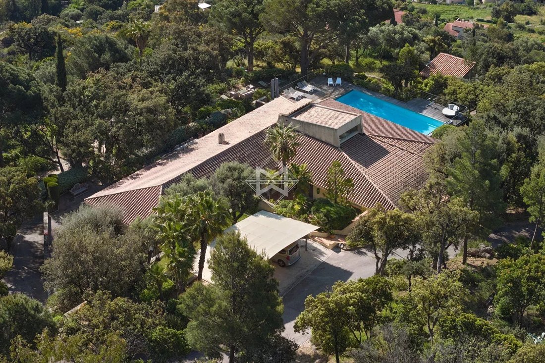 Villa in Le Lavandou, Provence-Alpes-Côte d'Azur, France 4 - 15302390