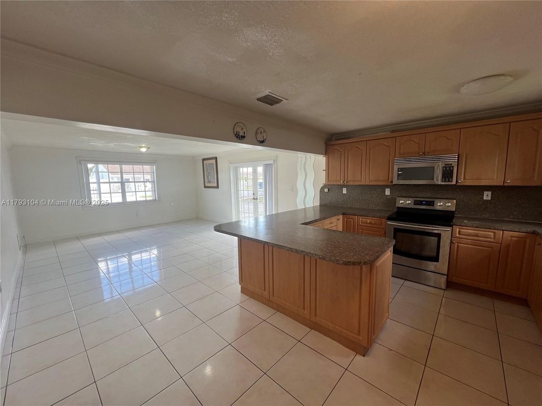 House in Miami, Florida, United States 4 - 15568115