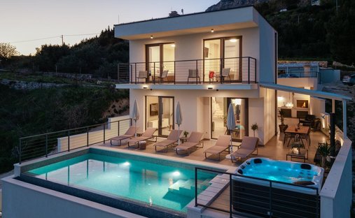 House in Omis, Split-Dalmatia County, Croatia 1