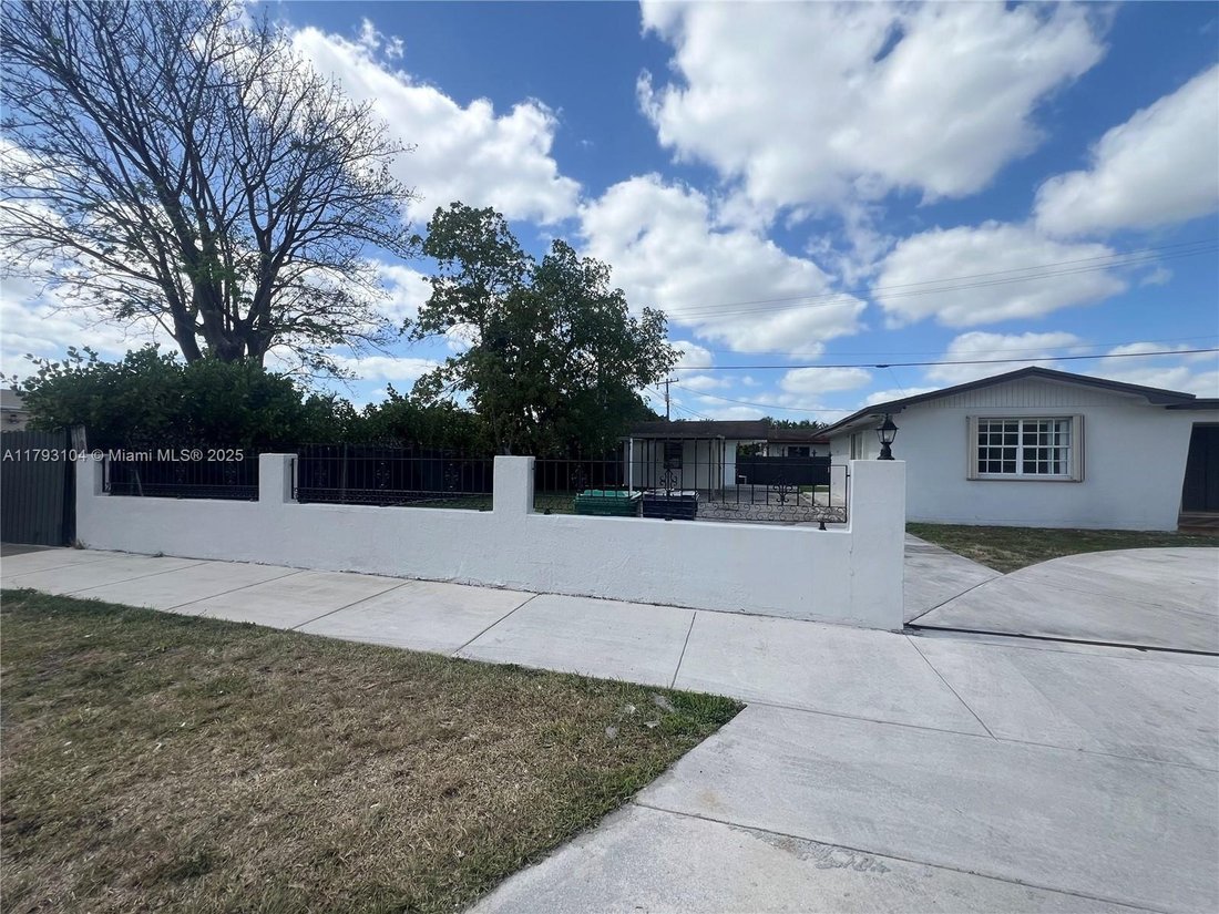 House in Miami, Florida, United States 5 - 15568115