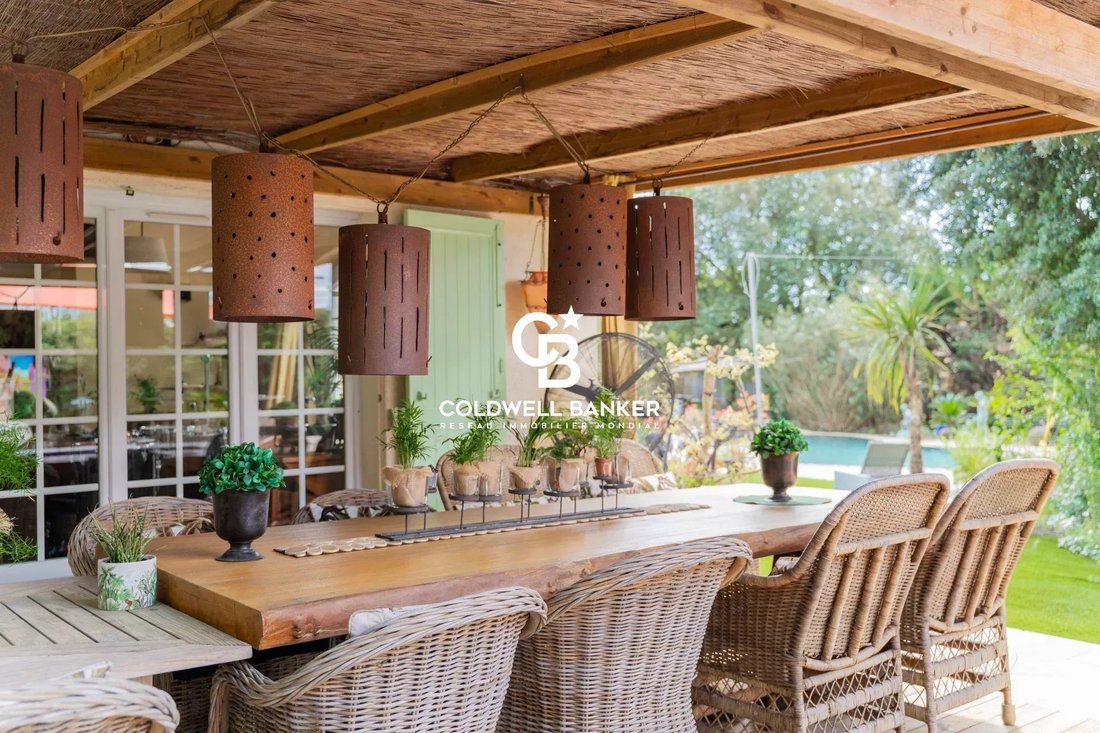 Villa in Nord, Roquefort-les-Pins, France 5 - 15564109