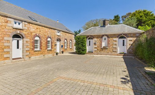 House in Saint Peter, St. Peter, Jersey 1