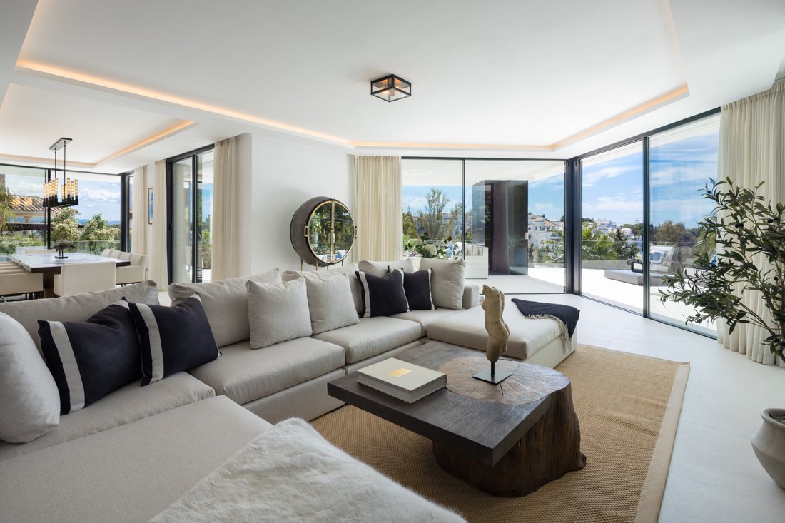 Villa in La Quinta, Benahavis, Andalusia 2 - 15577375