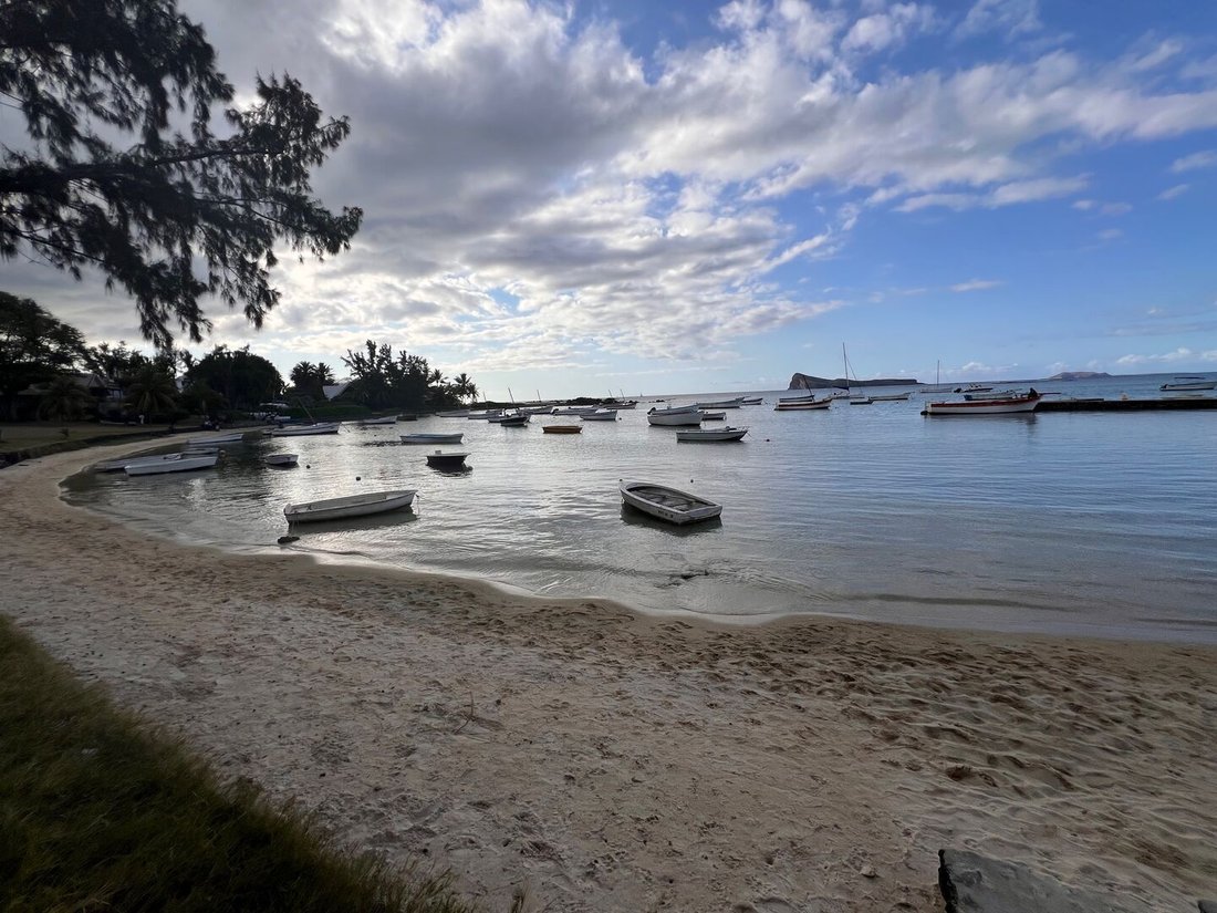 Villa in Cap Malheureux, Rivière du Rempart District, Mauritius 3 - 15579836
