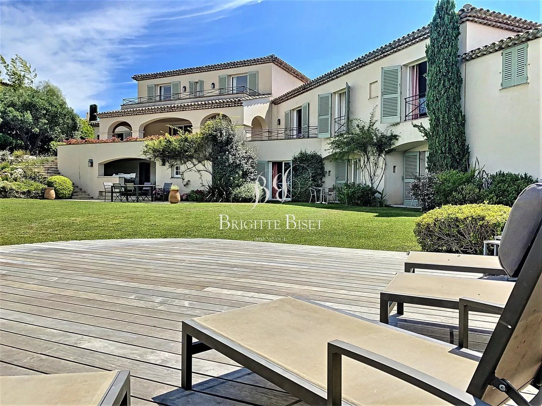 Villa in Ville-Les Saquedes-Le Bouillonnet, Sainte-Maxime, France 1 - 15578486