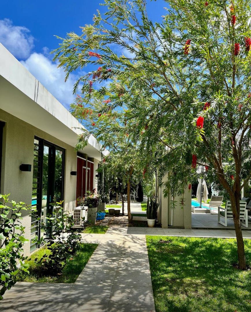 Villa in Grand Baie, Rivière du Rempart District, Mauritius 3 - 15579600