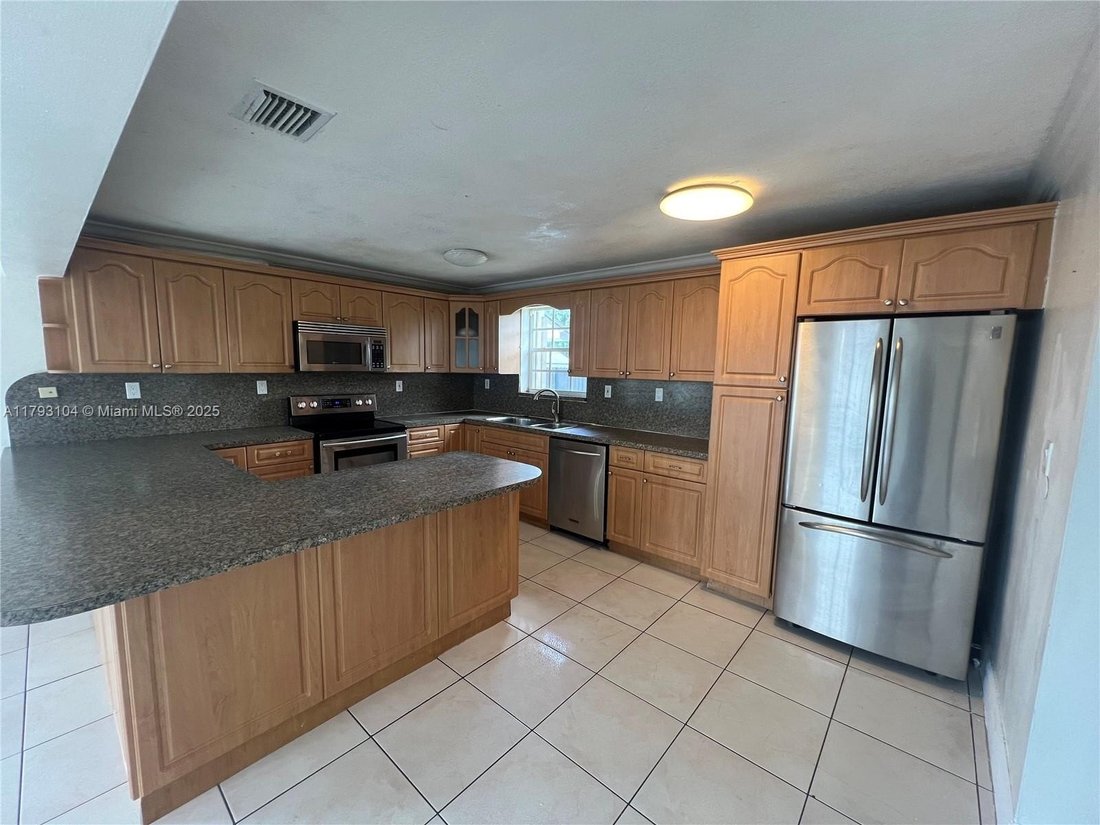 House in Miami, Florida, United States 2 - 15568115