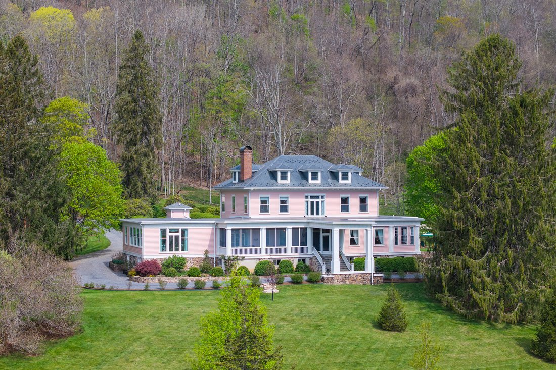 House in Hot Springs, Virginia, United States 3 - 15569134