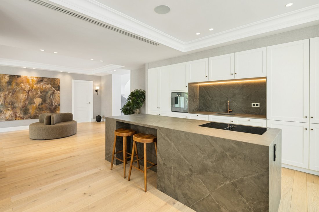 Villa in Nueva Andalucia, Marbella, Spain 5 - 15572411