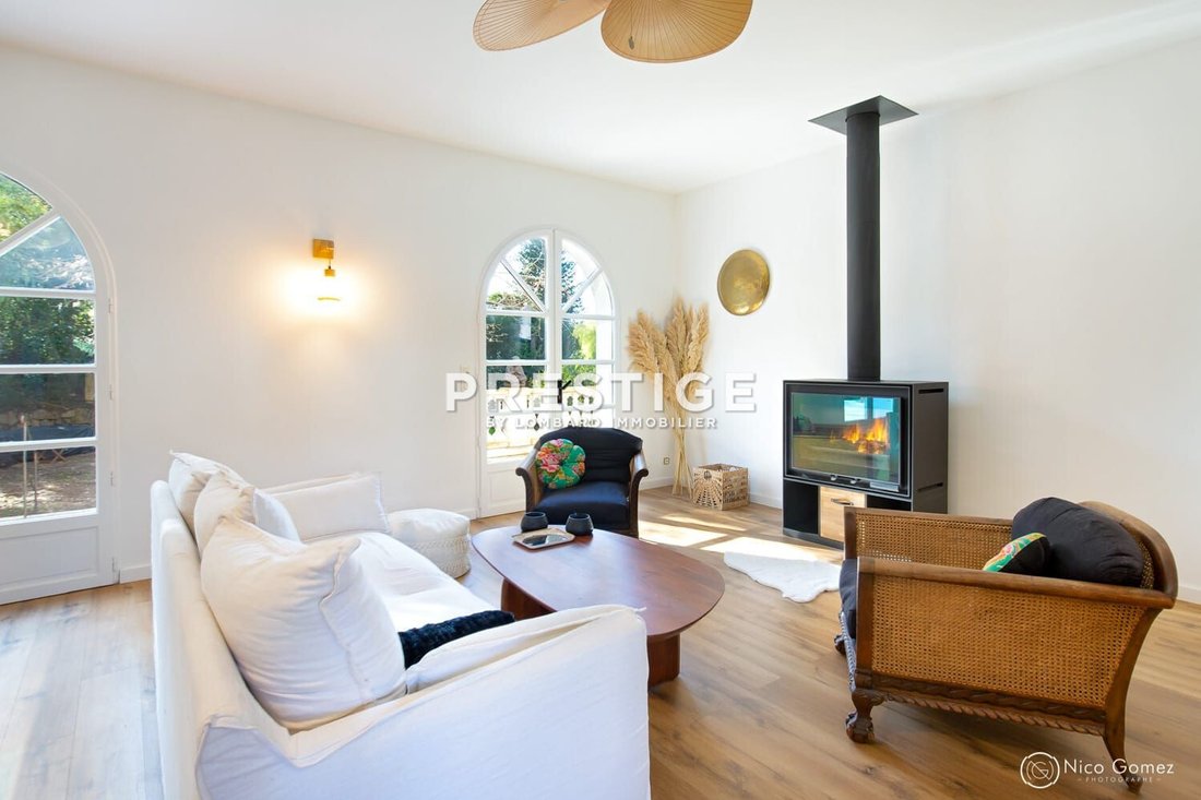 Villa in Le Dramont-Agay-Anthéor-Le Trayas, Saint-Raphaël, France 4 - 15564087