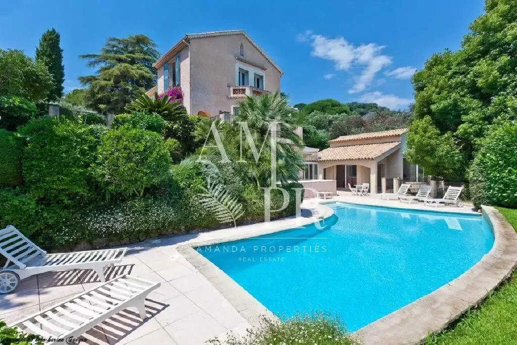 Villa in Cannes, Provence-Alpes-Côte d'Azur, France 1 - 15574987