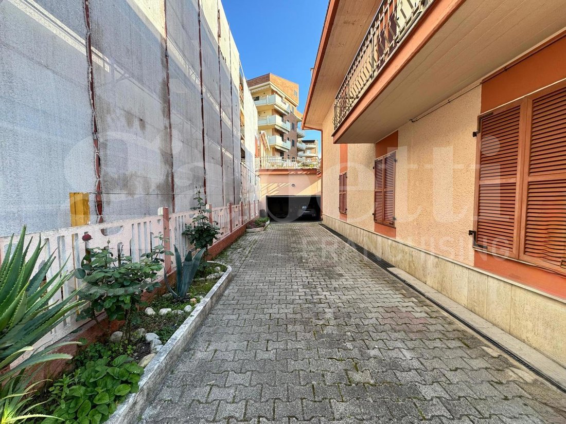Apartment in Alba Adriatica, Abruzzo, Italy 4 - 15565184