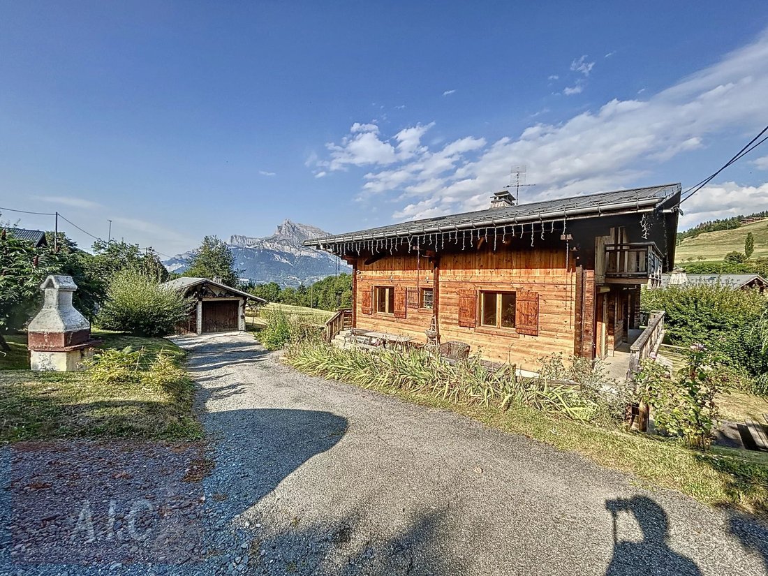 Chalet in Combloux, Auvergne-Rhône-Alpes, France 1 - 13337350