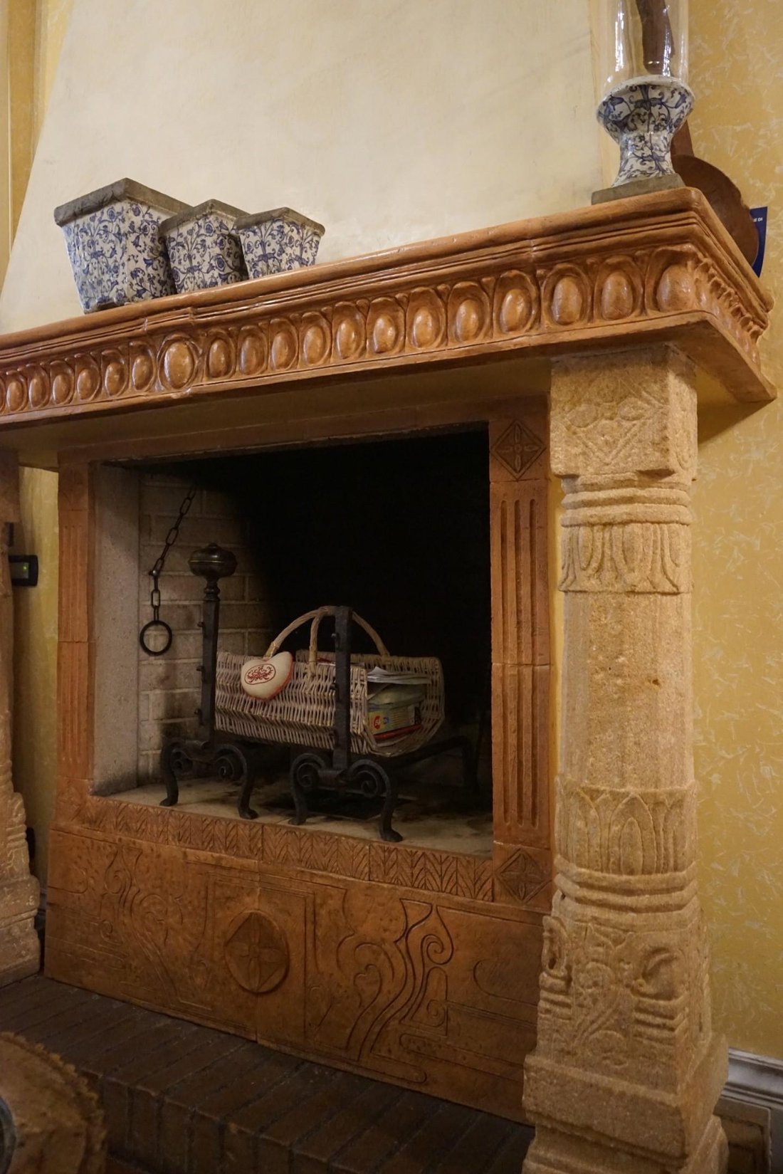 Whispers of Carrara: A Frescoed Palazzo in Tuscany’s Marble Heart - 5