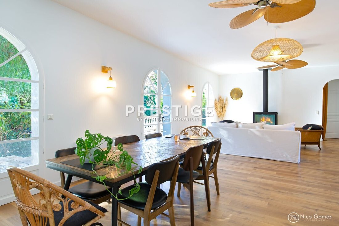 Villa in Le Dramont-Agay-Anthéor-Le Trayas, Saint-Raphaël, France 2 - 15564087