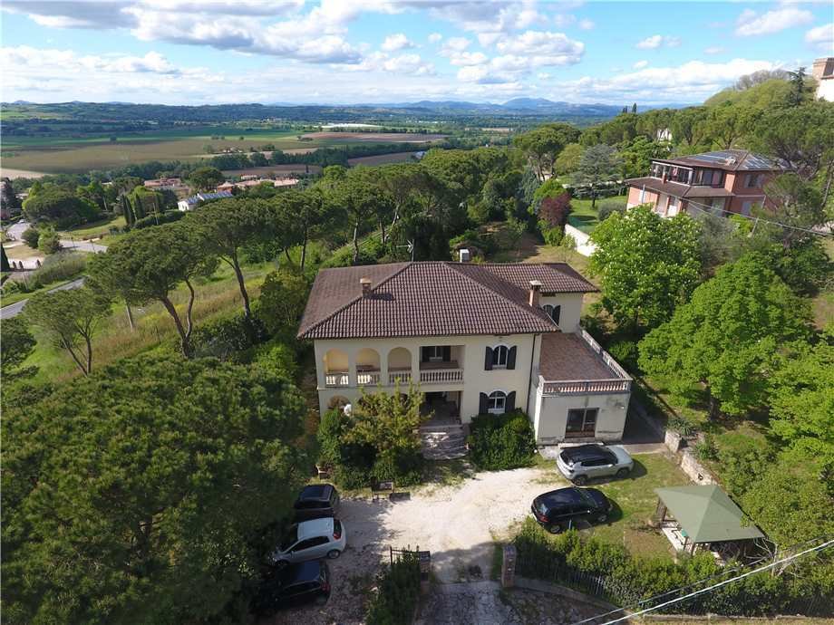 House in Collazzone, Umbria, Italy 2 - 15566677