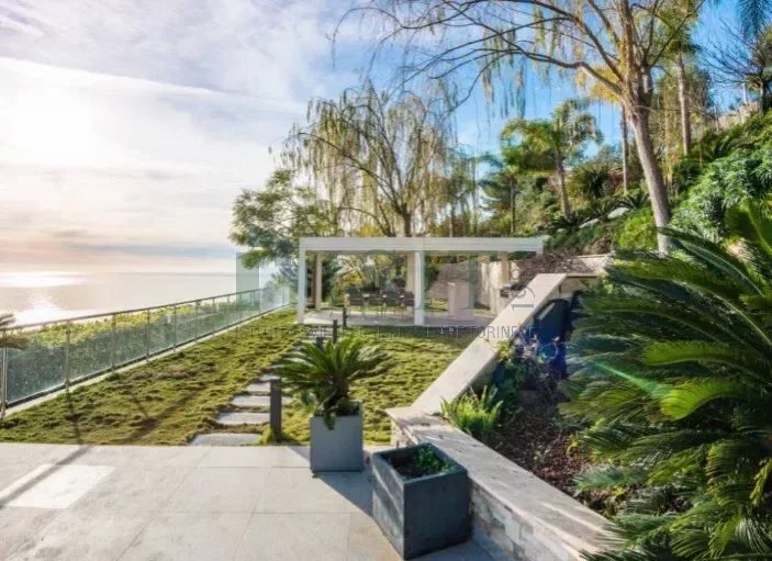 Villa in Èze, Provence-Alpes-Côte d'Azur, France 3 - 15565070
