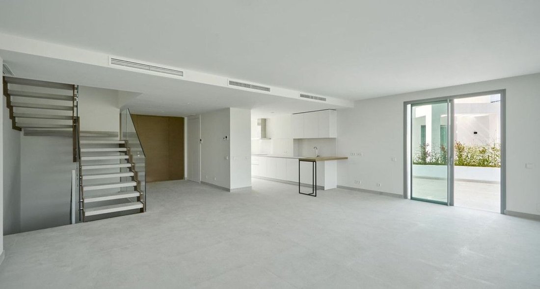 House in Guadalmina Alta, San Pedro de Alcantara, Spain 4 - 15579856