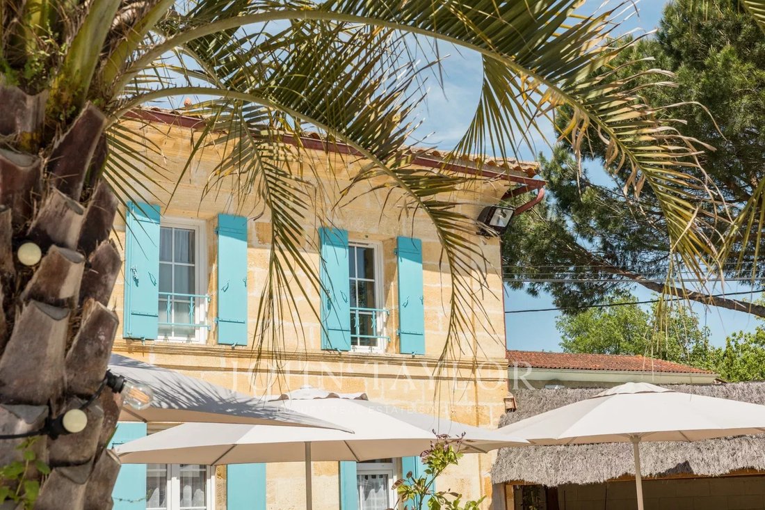 Estate in Sainte-Terre, Nouvelle-Aquitaine, France 2 - 15573840
