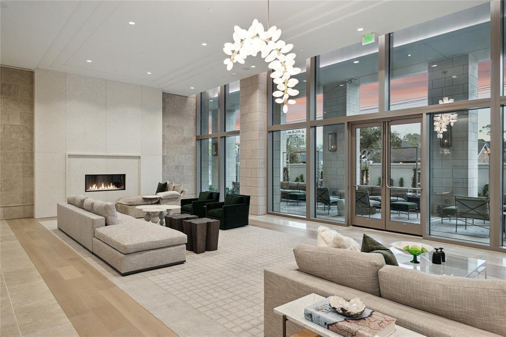 Picture of Condo Houston In Houston, Texas, United States For Sale (15579780)