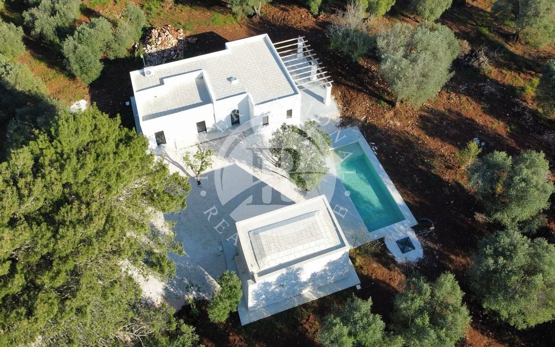 Casa en Ceglie Messapica, Apulia, Italia 1 - 15474366