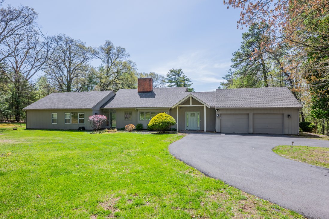House in Farmington, Connecticut, United States 1 - 15569305