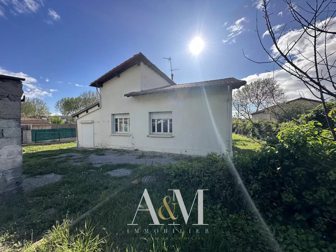 Villa in Balaruc-le-Vieux, Occitania, France 2 - 15579053
