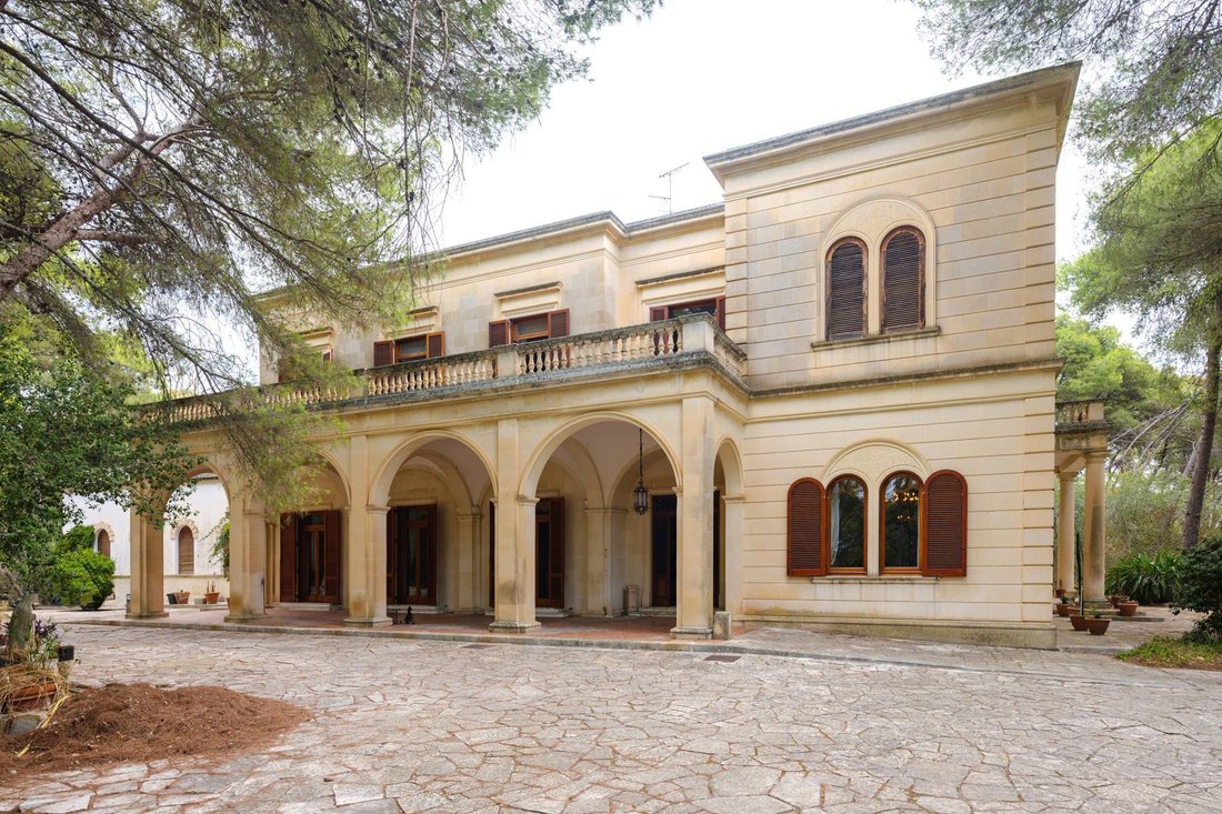 Casa en Lecce, Apulia, Italia 1 - 14673921
