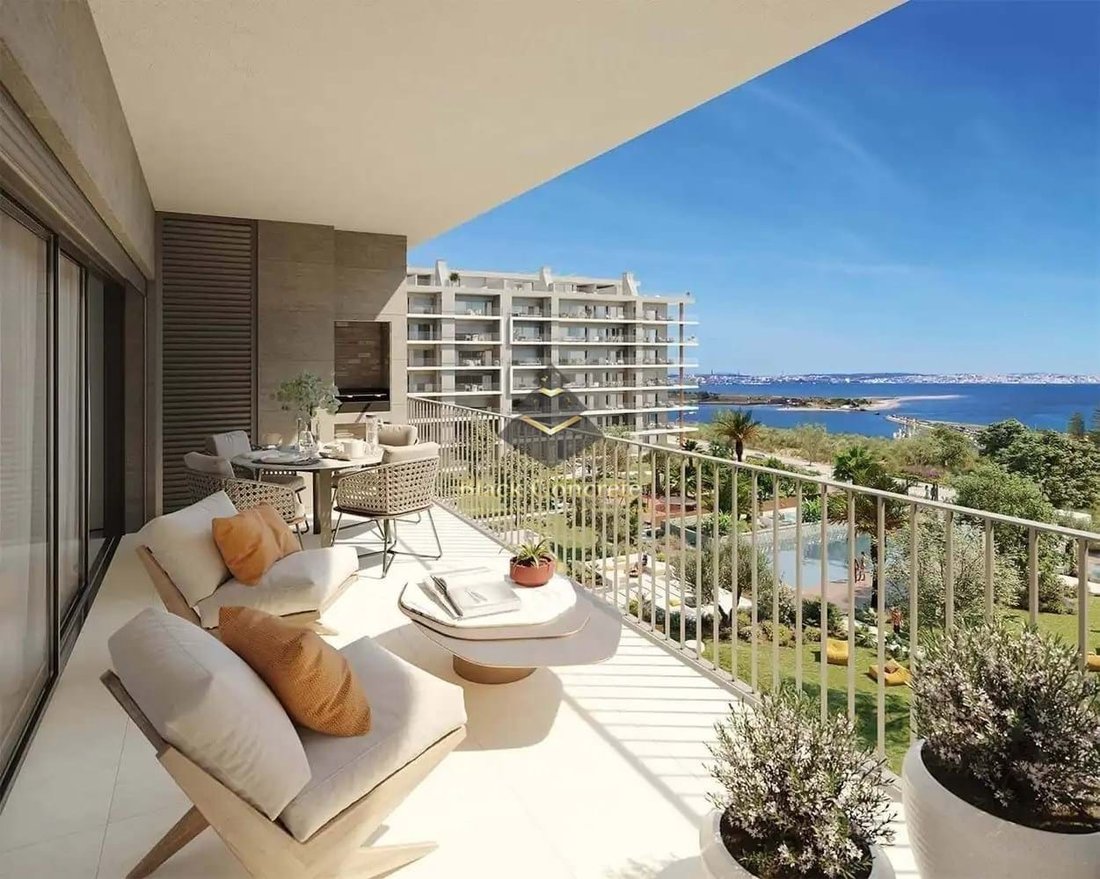 Apartment in Seixal, Arrentela e Aldeia de Paio Pires, Setubal, Portugal 1 - 15569347