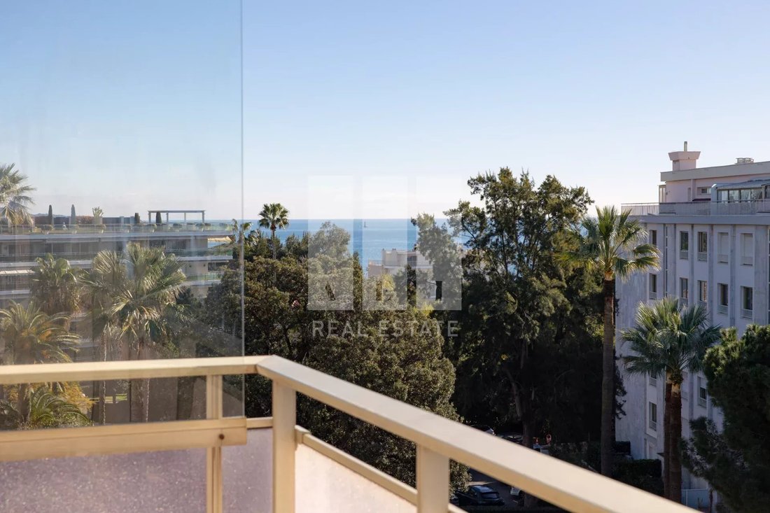 Apartment in La Source, Cannes, France 1 - 15566714