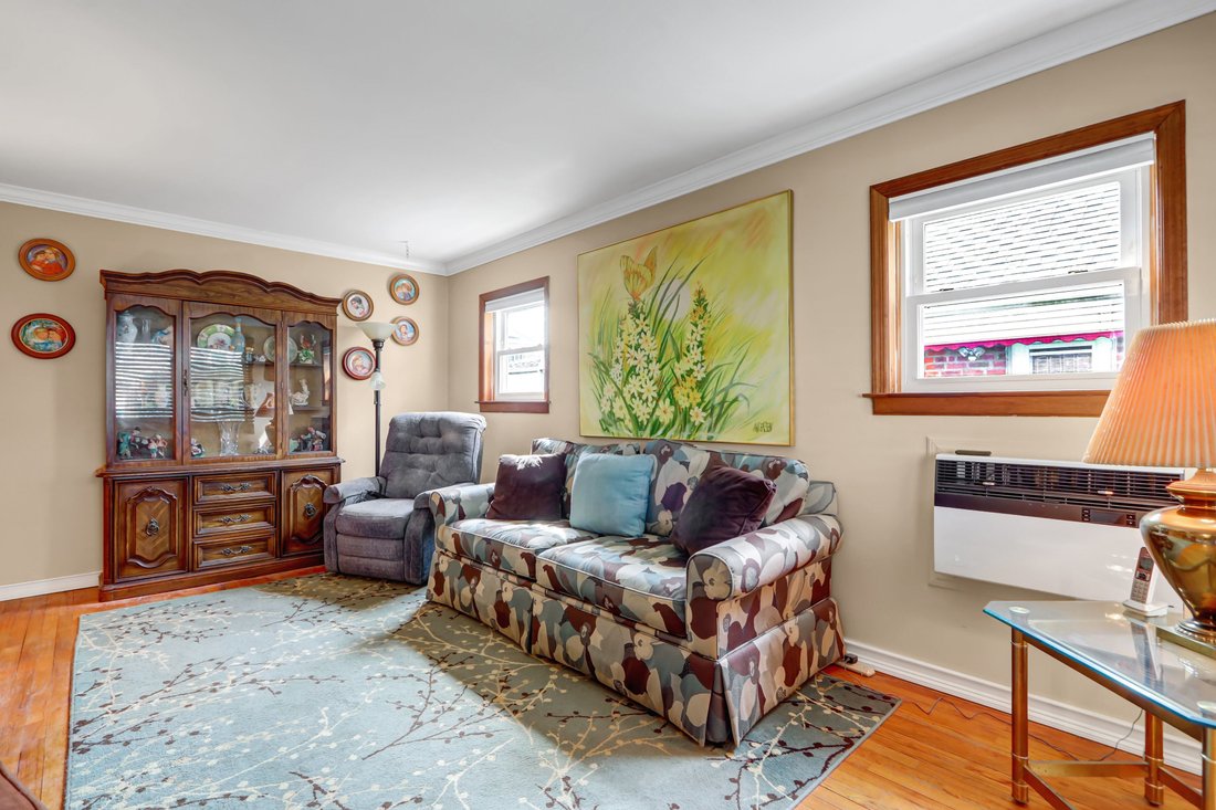 House in New York, New York, United States 5 - 15569129