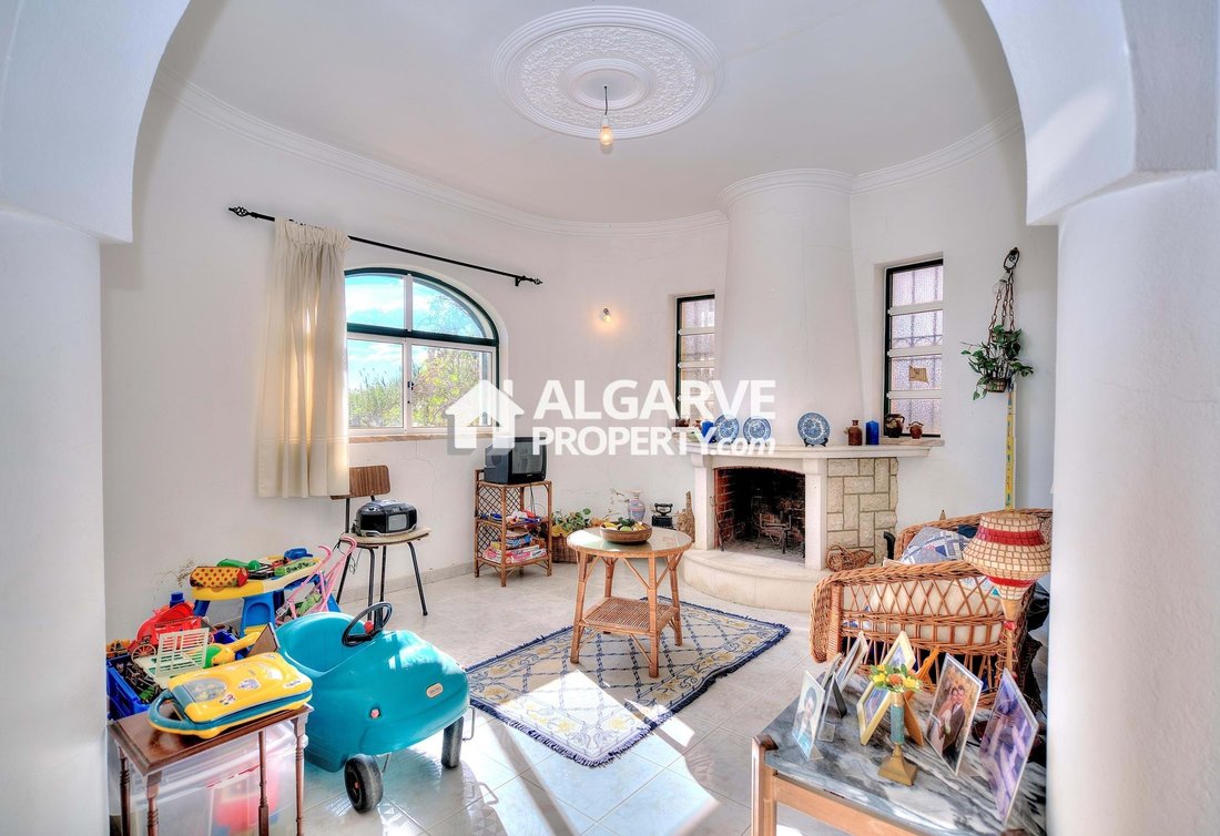Villa in Quarteira, Algarve, Portugal 2 - 15574426