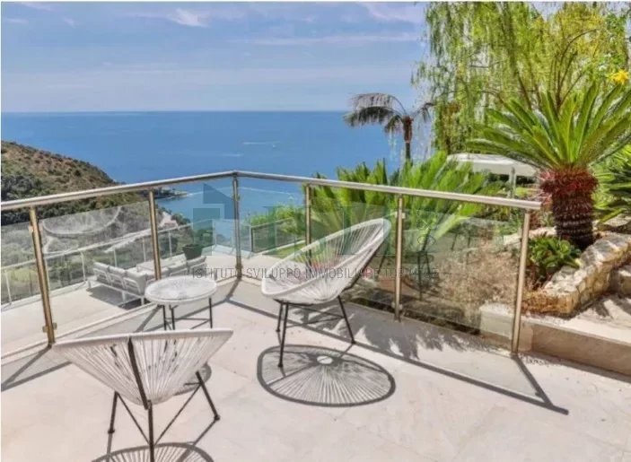 Villa in Èze, Provence-Alpes-Côte d'Azur, France 5 - 15565070