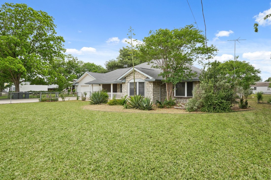 House in Kyle, Texas, United States 3 - 15564444