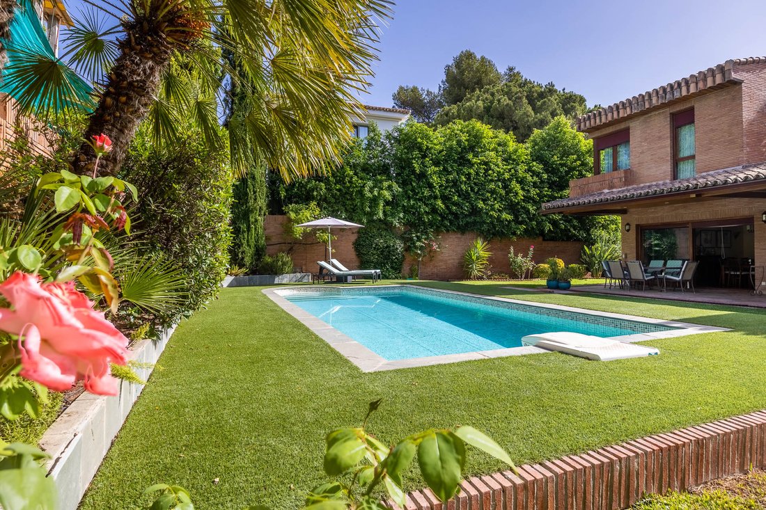 Casa en Camas, Andalucía, España 2 - 15573104