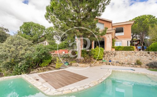 Villa in Valdemorillo, Community of Madrid, Spain 1
