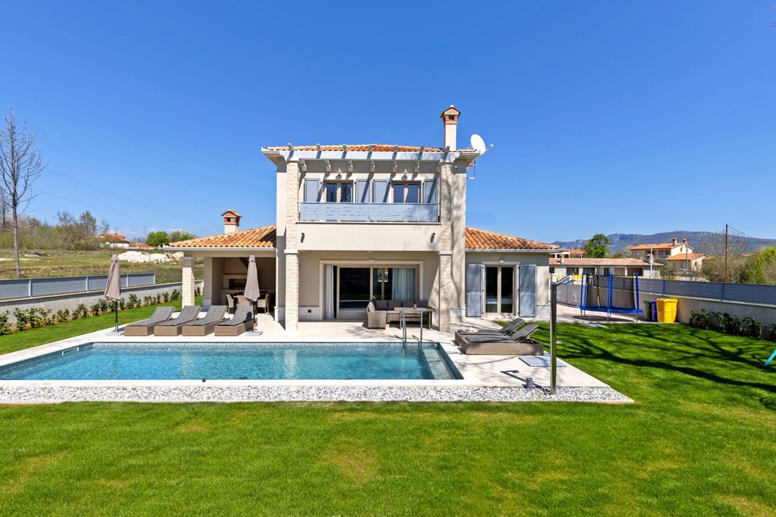 Villa in Labin, Istria County, Croatia 2 - 15560478