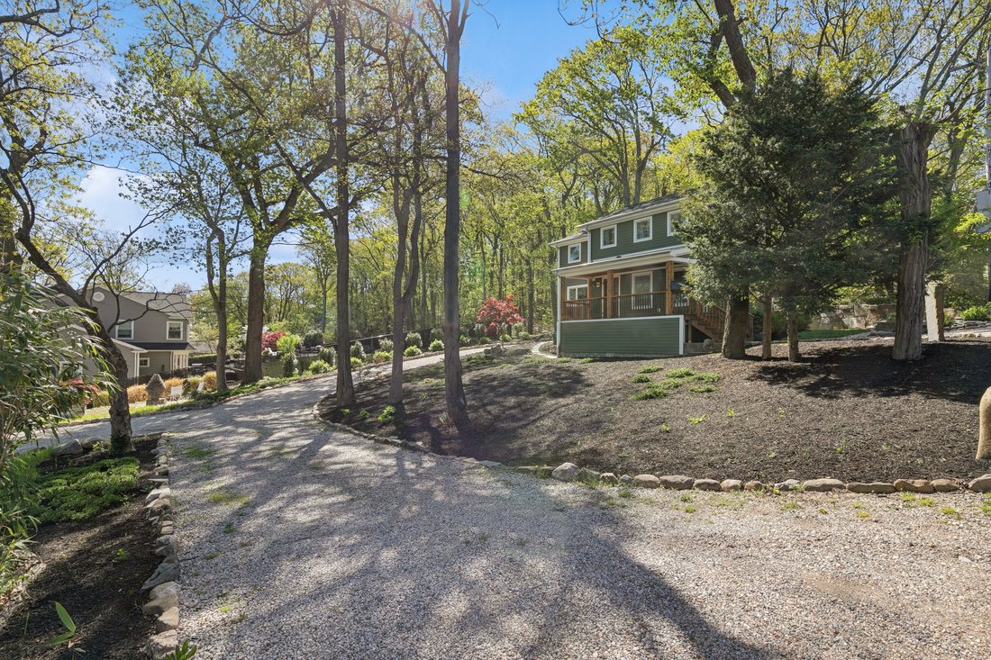 House in Bayville, New York, United States 5 - 15575082