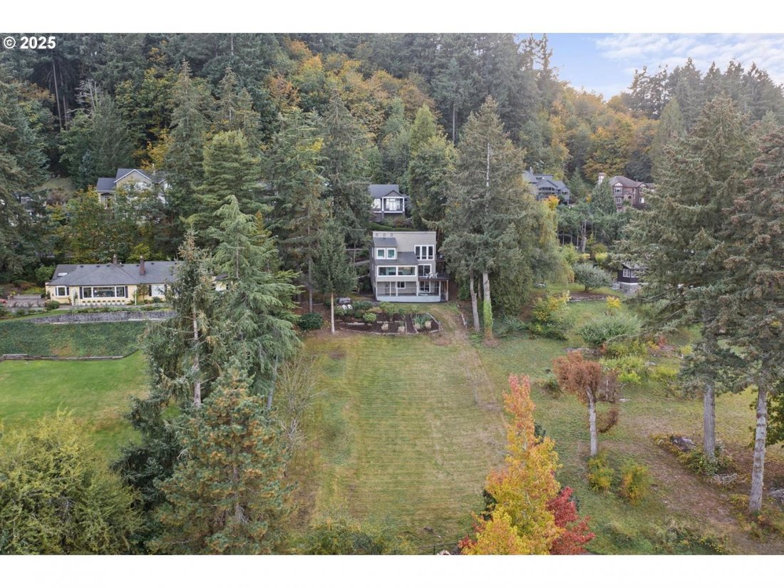 House in Lake Oswego, Oregon, United States 5 - 15571425