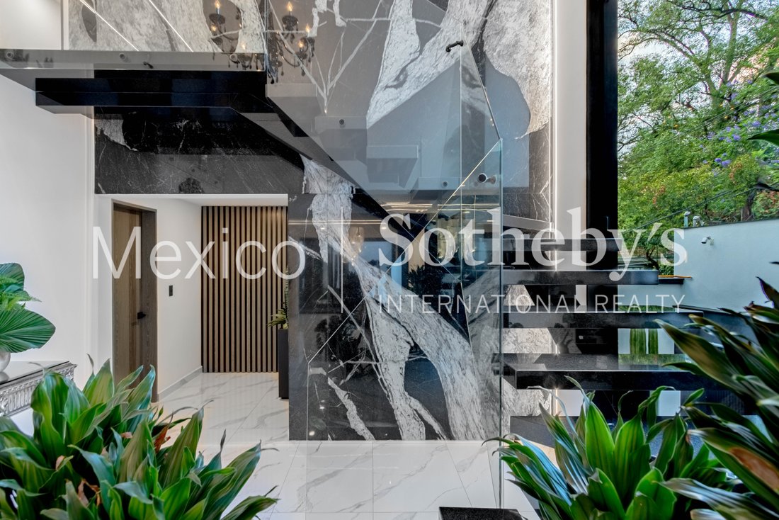 House in Mexico City, Mexico 4 - 15563413