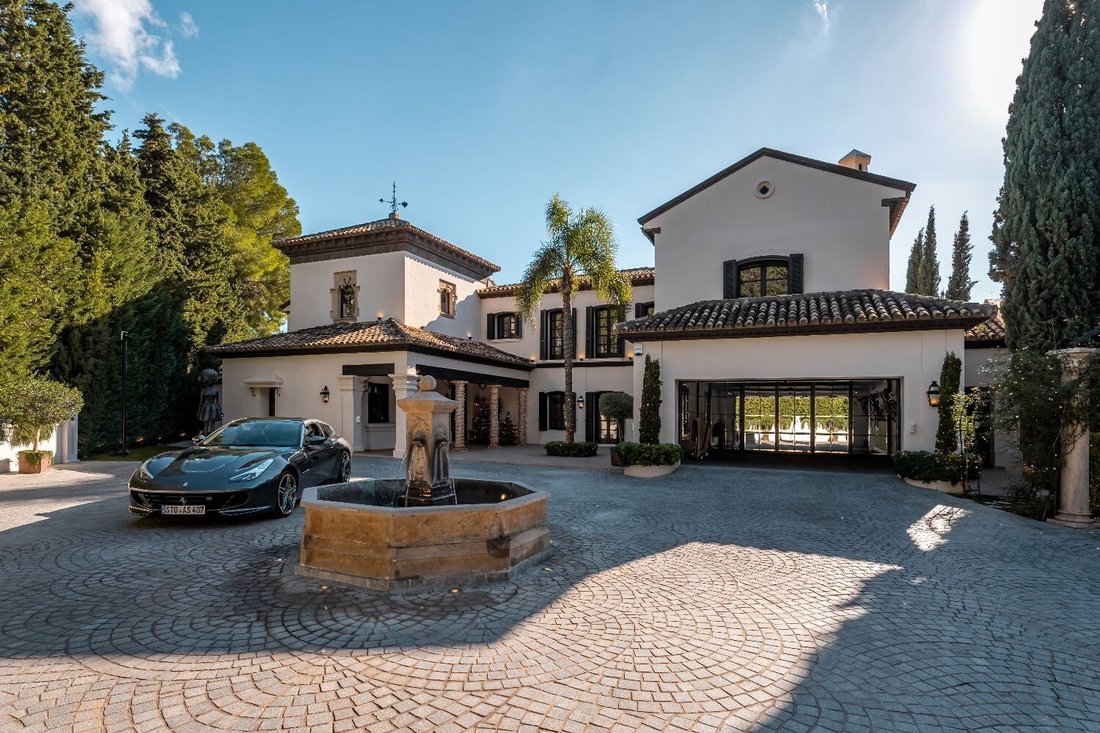 Villa in Sierra Blanca, Marbella, Spain 1 - 15129345