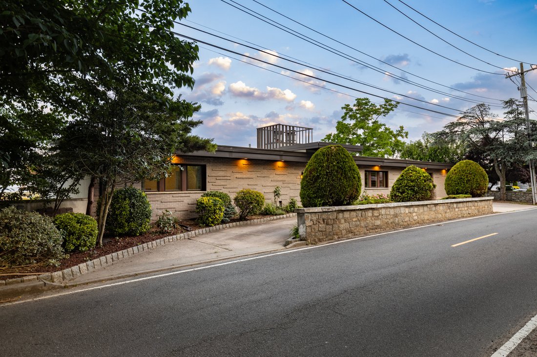 House in New York, New York, United States 5 - 15574472