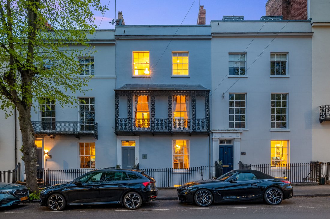 House in Leamington Spa, England 1 - 15575931