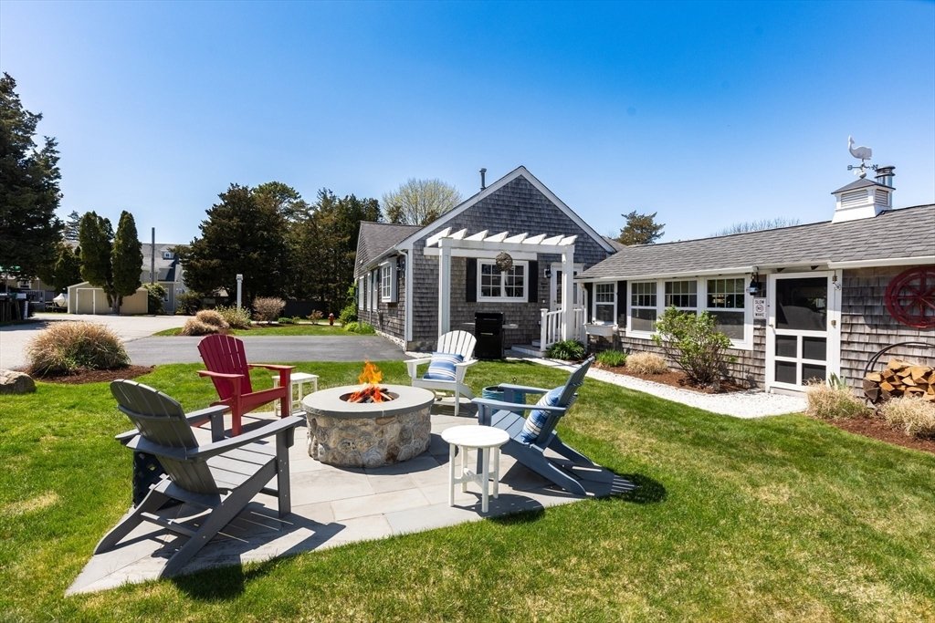 House in Bourne, Massachusetts, United States 4 - 15571988