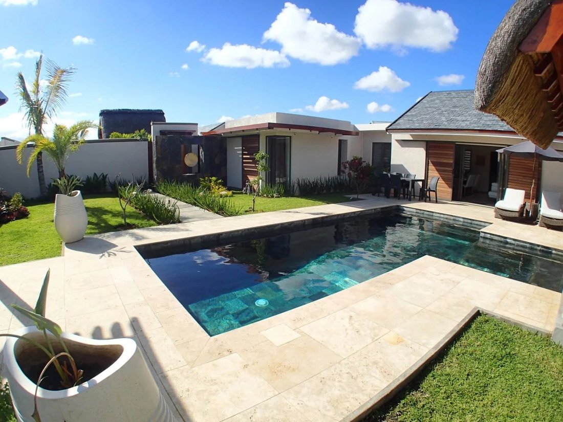 Villa in Grand Baie, Rivière du Rempart District, Mauritius 1 - 15228371