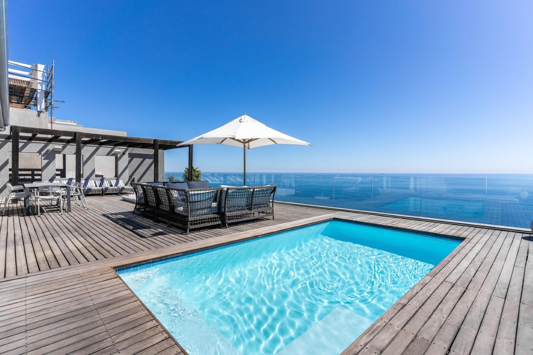 House in Bakoven, Cape Town, South Africa 3 - 15575411
