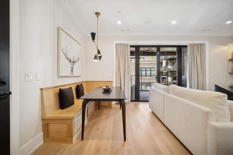Curated visual reference: Fresh Look at Luxuriously Chic Penthouse In Uptown In Chicago Illinois United