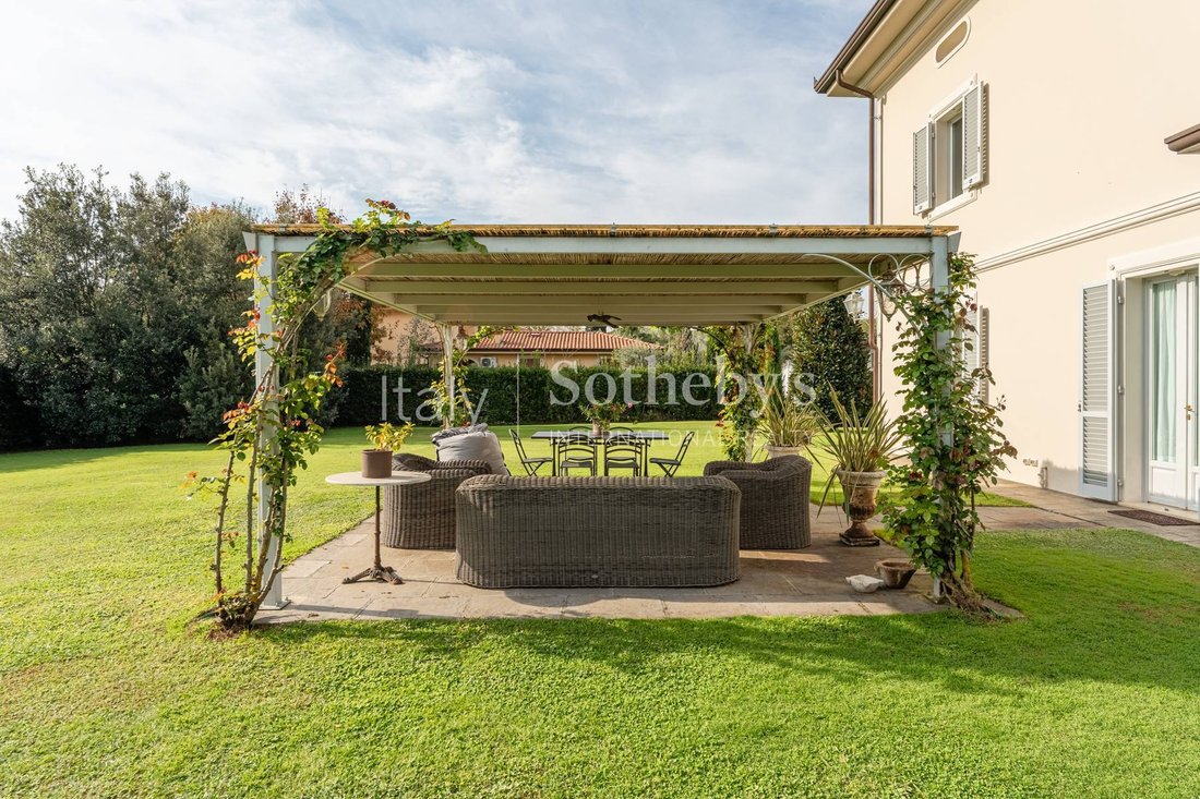 House in Camigliano, Capannori, Tuscany 2 - 14908273